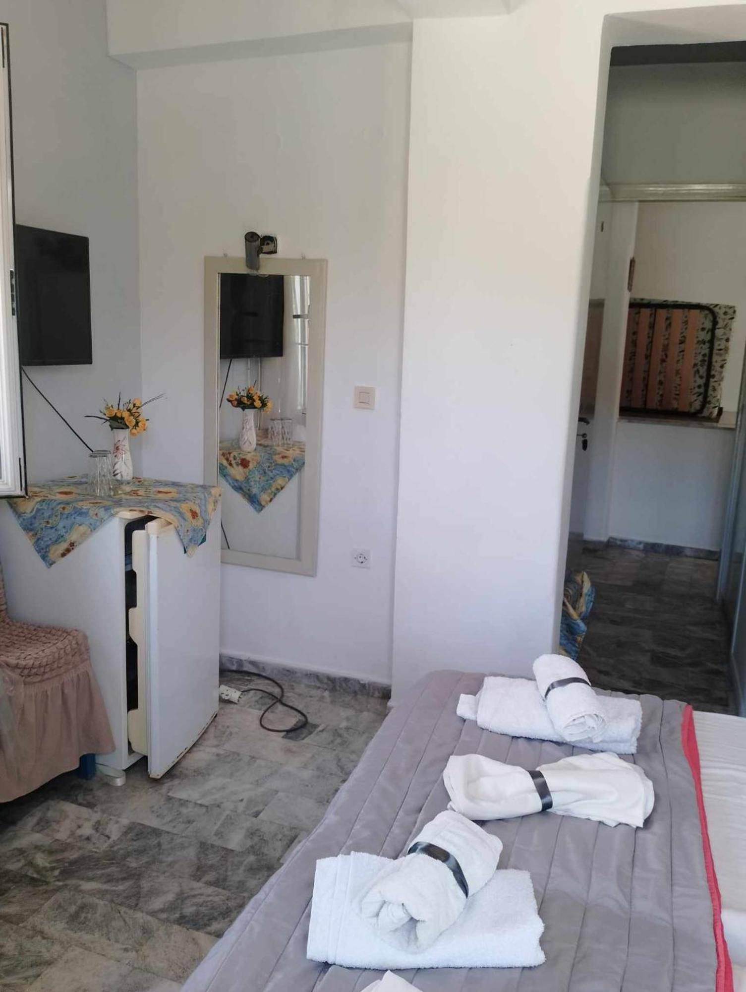Cleios Rooms And Studios, Kalymnos 85200 Panormos  Eksteriør billede
